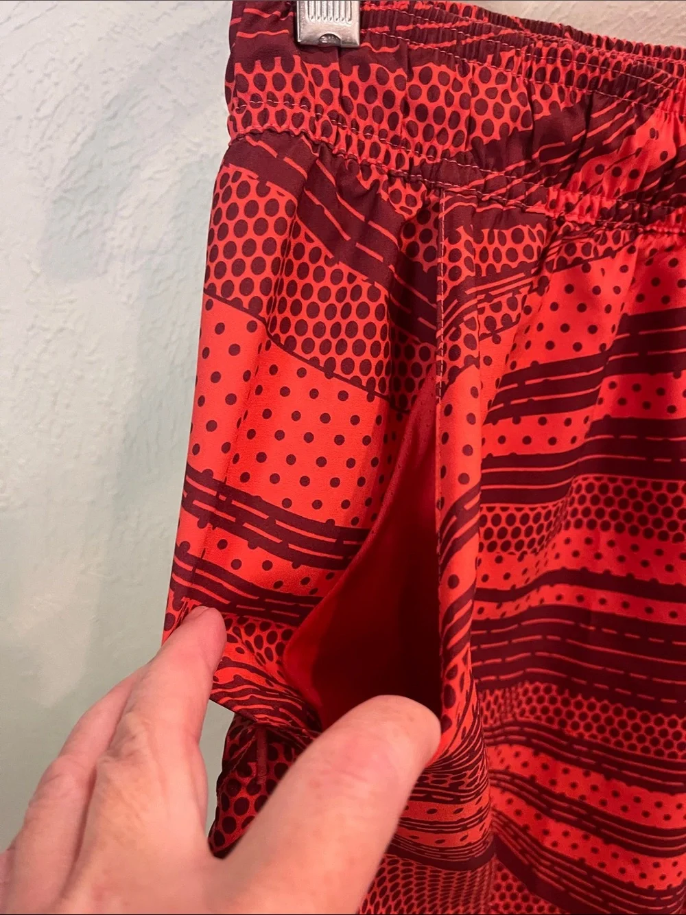 Adidas Red Wave Print Athletic Shorts. Men’s Size Medium